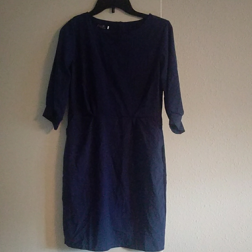 Dress w/ pockets